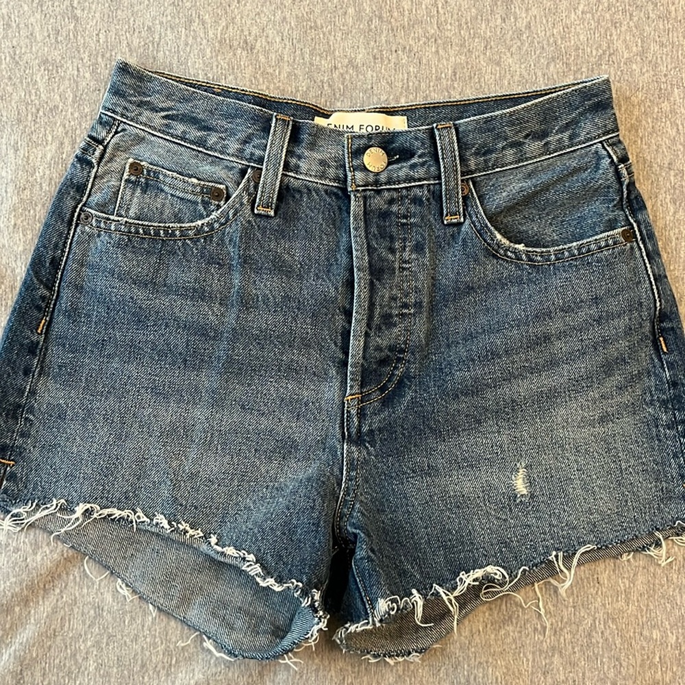 Denin Fórum the Yoko short